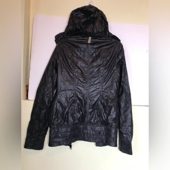 Mackage PERLA Packable Rain Jacket Hoodie Trench Zip Pocket Bag Lightweight Coat - Picture 11 of 16